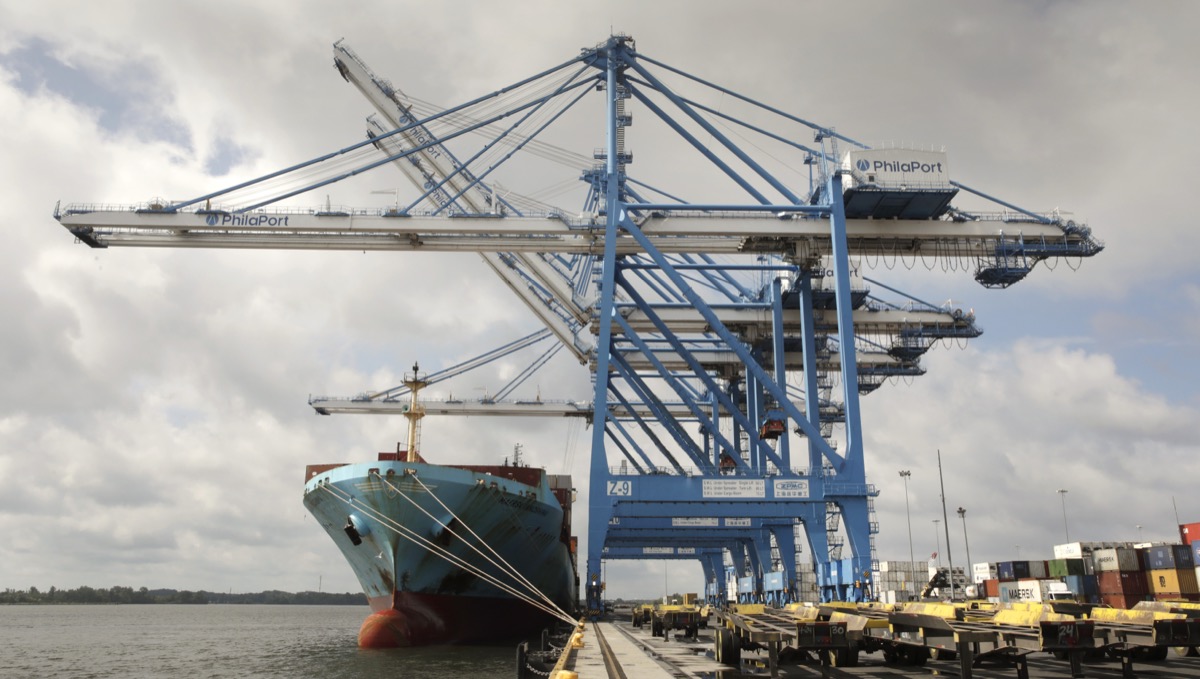 How to Use Customs Data to Find Buyers (2026 Guide)
